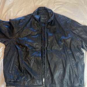 Excelled Men's Black Leather Bomber Jacket size XL
